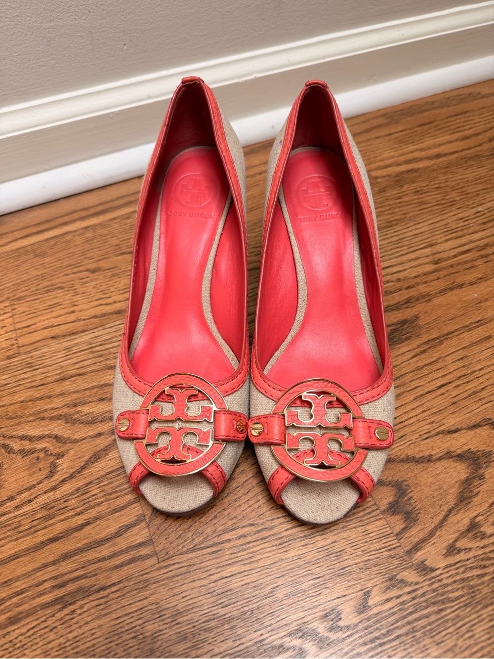 Tory Burch Coral Orange/Beige Leather and Canvas Amanda Peep Toe Wedge Pumps 9.5 - Picture 2 of 6